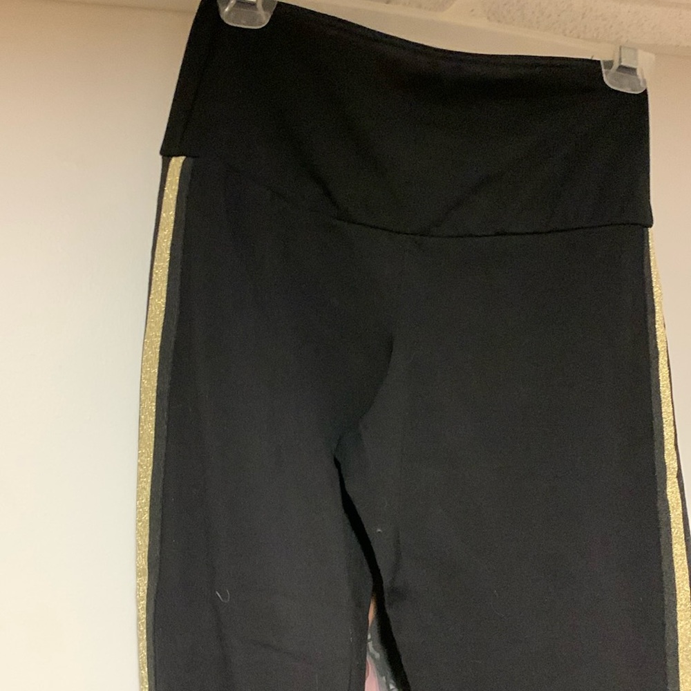 NWOT Ruby Ribbon tummy control Leggings size medium
